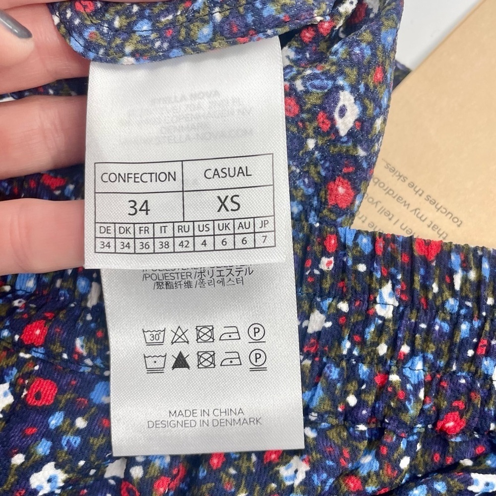 NWT Anthropologie x Stella Nova Olive Pants in Navy Ditzy Blue Floral Print XS - Picture 13 of 14